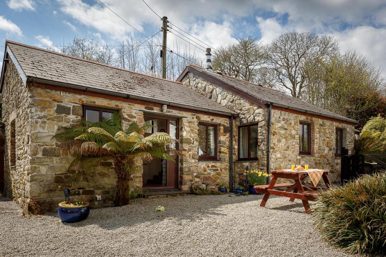 The Snug At Cornish Barn Holidays Truro Exterior foto